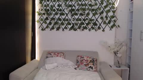 Salome online show from 09-19-25, 02:51