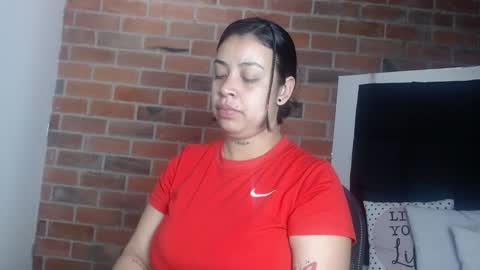 Snapshot of salome__hills chatting on 01-08-25, 12:37 online show from 01-08-25, 12:37