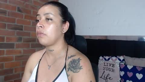 Snapshot of salome__hills chatting on 06-20-26, 07:49 online show from 06-20-26, 07:49