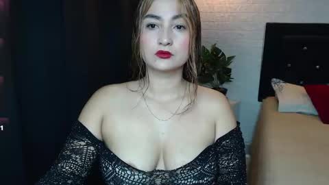 Snapshot of salome__lopez_ chatting on 09-30-25, 01:38 SALOME online show from 09-30-25, 01:38