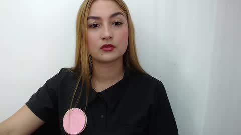 Snapshot of salome__lopez_ chatting on 11-07-25, 02:39 SALOME online show from 11-07-25, 02:39