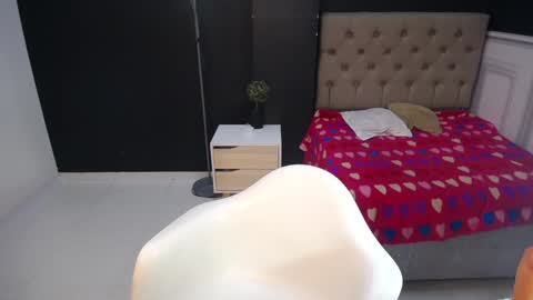 Snapshot of salome_pavlova7 chatting on 01-31-25, 06:46 Salome online show from 01-31-25, 06:46