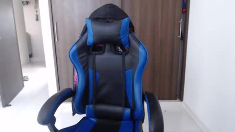 Snapshot of salome_sweet4_ chatting on 09-10-25, 09:15 salome online show from 09-10-25, 09:15