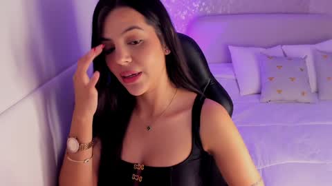 Snapshot of salomee_11 chatting on 01-05-25, 02:49 salo online show from 01-05-25, 02:49