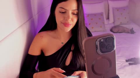 Snapshot of salomee_11 chatting on 01-16-25, 05:11 salo online show from 01-16-25, 05:11