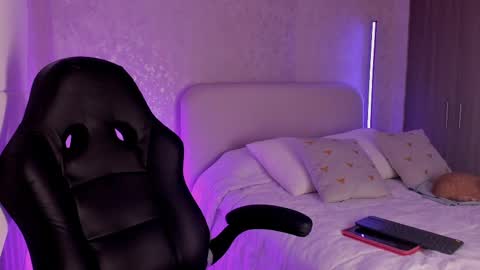 Snapshot of salomee_11 chatting on 02-10-25, 05:25 salo online show from 02-10-25, 05:25