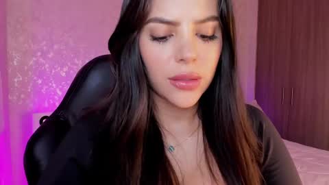 Snapshot of salomee_11 chatting on 02-20-25, 03:34 salo online show from 02-20-25, 03:34