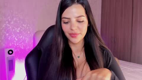 Snapshot of salomee_11 chatting on 02-20-25, 06:39 salo online show from 02-20-25, 06:39