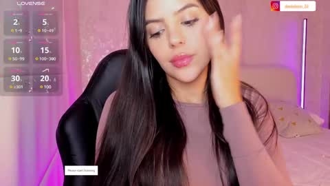 Snapshot of salomee_11 chatting on 03-12-25, 03:13 salo online show from 03-12-25, 03:13