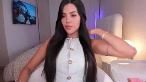 Snapshot of salomee_11 chatting on 09-29-25, 03:00 salo online show from 09-29-25, 03:00