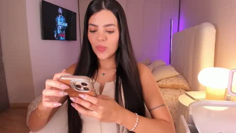 Snapshot of salomee_11 chatting on 10-01-25, 02:39 salo online show from 10-01-25, 02:39