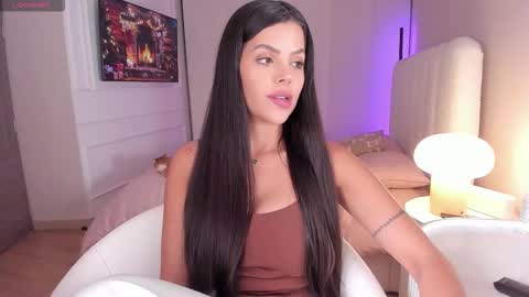 Snapshot of salomee_11 chatting on 12-16-25, 11:32 salo online show from 12-16-25, 11:32