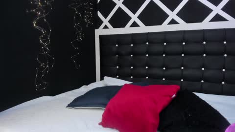 Snapshot of salomee_foxx_ chatting on 01-25-25, 11:55 Salome online show from 01-25-25, 11:55