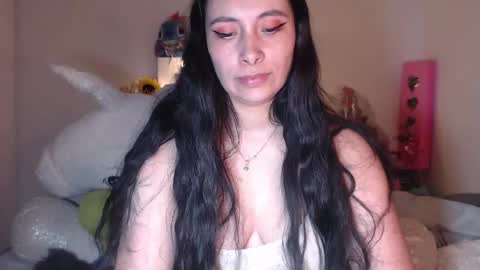 Snapshot of salomefox2 chatting on 12-06-24, 07:32 yenny online show from 12-06-24, 07:32