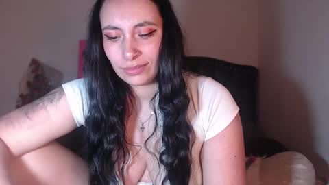 Snapshot of salomefox2 chatting on 01-21-25, 07:26 yenny online show from 01-21-25, 07:26