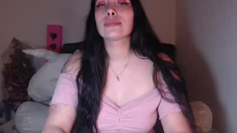 Snapshot of salomefox2 chatting on 02-02-25, 07:41 yenny online show from 02-02-25, 07:41