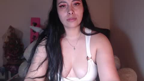 Snapshot of salomefox2 chatting on 02-03-25, 07:07 yenny online show from 02-03-25, 07:07