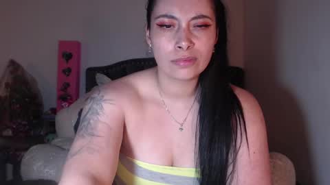 Snapshot of salomefox2 chatting on 03-04-25, 07:19 yenny online show from 03-04-25, 07:19