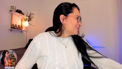 Snapshot of salomekross_ chatting on 01-08-25, 04:23 Salome Kross online show from 01-08-25, 04:23