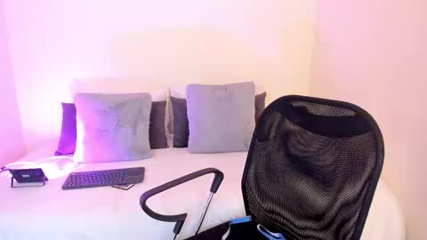 Snapshot of salomesimos1 chatting on 02-25-26, 11:14 Salome online show from 02-25-26, 11:14