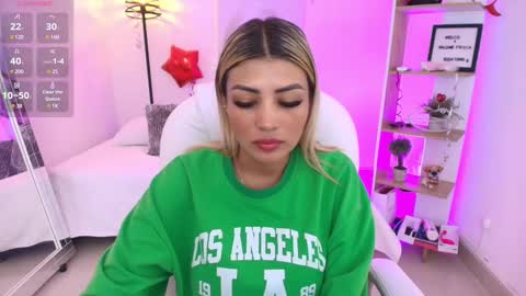 Snapshot of saloomee__ chatting on 02-25-25, 12:03 SALOME online show from 02-25-25, 12:03