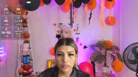 Snapshot of saloomee__ chatting on 10-29-25, 11:23 SALOME online show from 10-29-25, 11:23