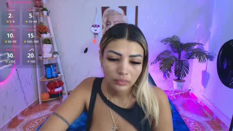 Snapshot of saloomee__ chatting on 11-15-25, 09:28 SALOME online show from 11-15-25, 09:28