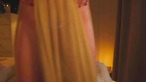 IsaBella-  online show from 03-28-26, 09:03