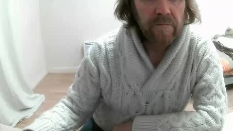 Saltimbanquier  Salt  ou  Banquier  online show from 02-06-25, 07:45