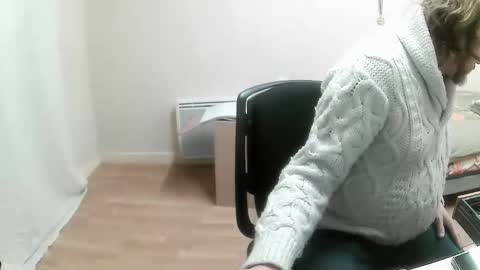 Saltimbanquier  Salt  ou  Banquier  online show from 02-10-25, 07:36