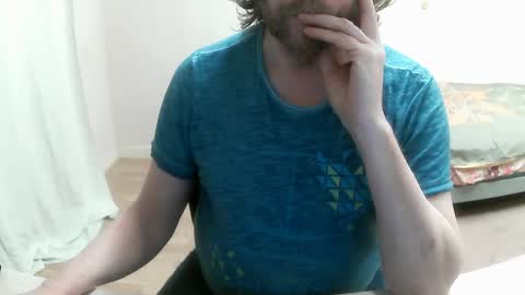 Saltimbanquier  Salt  ou  Banquier  online show from 02-14-25, 03:58