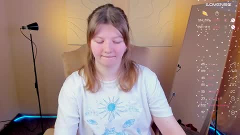 Snapshot of salut_love chatting on 02-27-25, 02:32 Ruby online show from 02-27-25, 02:32