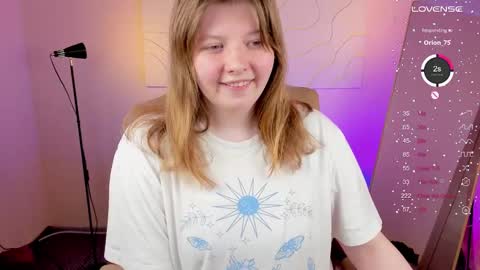 Snapshot of salut_love chatting on 03-08-25, 04:39 Ruby online show from 03-08-25, 04:39