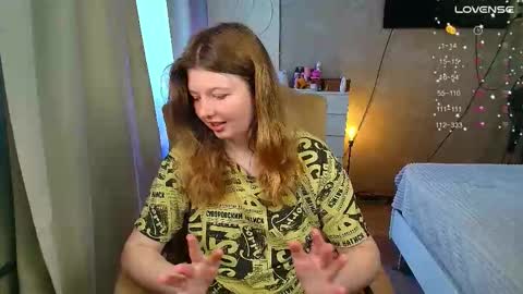 Snapshot of salut_love chatting on 09-27-25, 10:42 Ruby online show from 09-27-25, 10:42