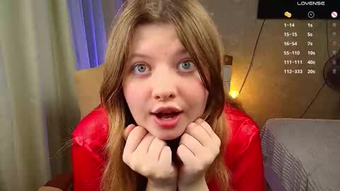 Snapshot of salut_love chatting on 10-16-25, 03:35 Ruby online show from 10-16-25, 03:35