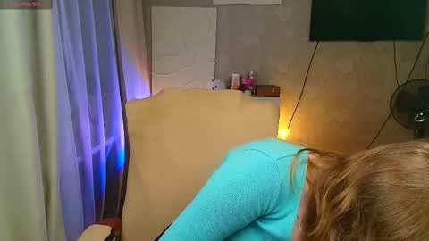 Snapshot of salut_love chatting on 11-22-25, 04:22 Ruby online show from 11-22-25, 04:22