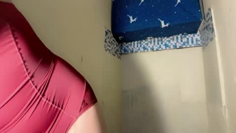 Snapshot of salva_fuckdoll chatting on 06-30-26, 06:03 Salva online show from 06-30-26, 06:03