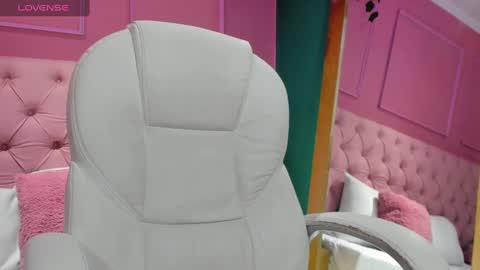 salvatore  online show from 01-10-25, 04:33