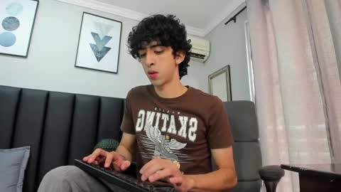 salvatore  online show from 02-18-25, 02:59