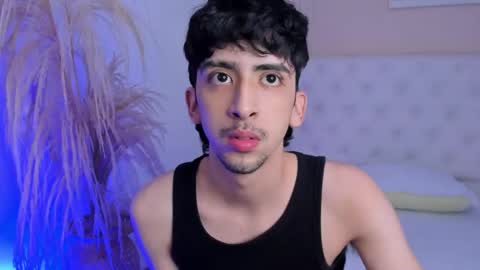 salvatore  online show from 10-12-25, 08:41