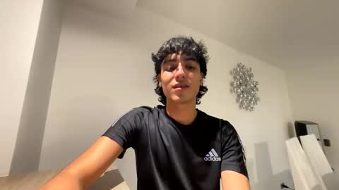 salvatore_montt online show from 01-08-26, 04:04