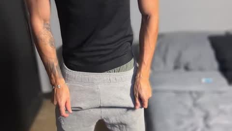 Salvatore online show from 03-20-26, 04:06