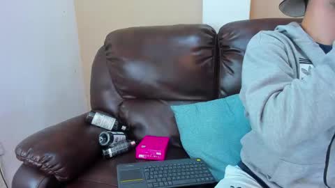 Snapshot of salvattore_muller chatting on 04-21-26, 10:12 Salvatore online show from 04-21-26, 10:12
