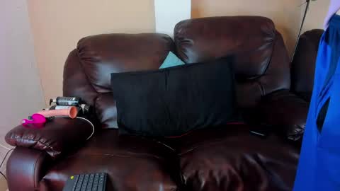 Snapshot of salvattore_muller chatting on 05-03-26, 01:11 Salvatore online show from 05-03-26, 01:11