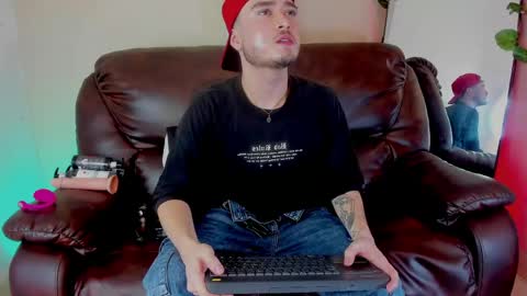 Snapshot of salvattore_muller chatting on 05-14-26, 10:49 Salvatore online show from 05-14-26, 10:49