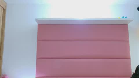 Snapshot of sam_and_lisa_ chatting on 11-06-25, 12:44 sam_and_lisa_ online show from 11-06-25, 12:44