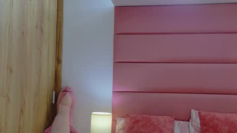 Snapshot of sam_and_lisa_ chatting on 11-08-25, 12:55 sam_and_lisa_ online show from 11-08-25, 12:55