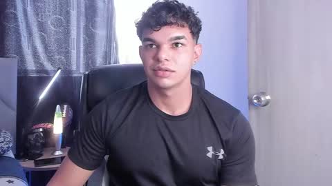 Snapshot of sam_dosantos chatting on 02-14-25, 04:31 llll sammu llll online show from 02-14-25, 04:31