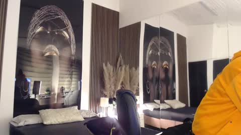 SAM MANSON online show from 02-11-26, 11:59