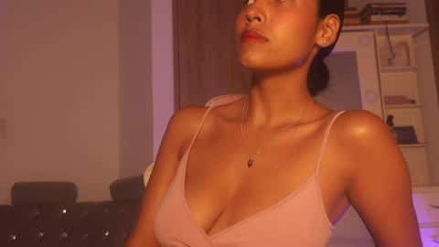 Snapshot of sam_robert17 chatting on 09-26-25, 01:48 Samantha Roberts online show from 09-26-25, 01:48